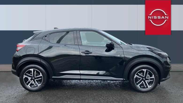 Nissan Juke 1.0 DiG-T N-Connecta 5dr Petrol Hatchback